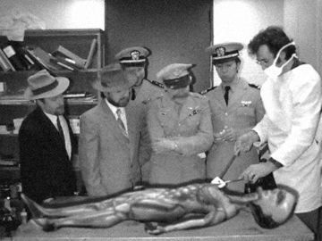tablebw.jpg